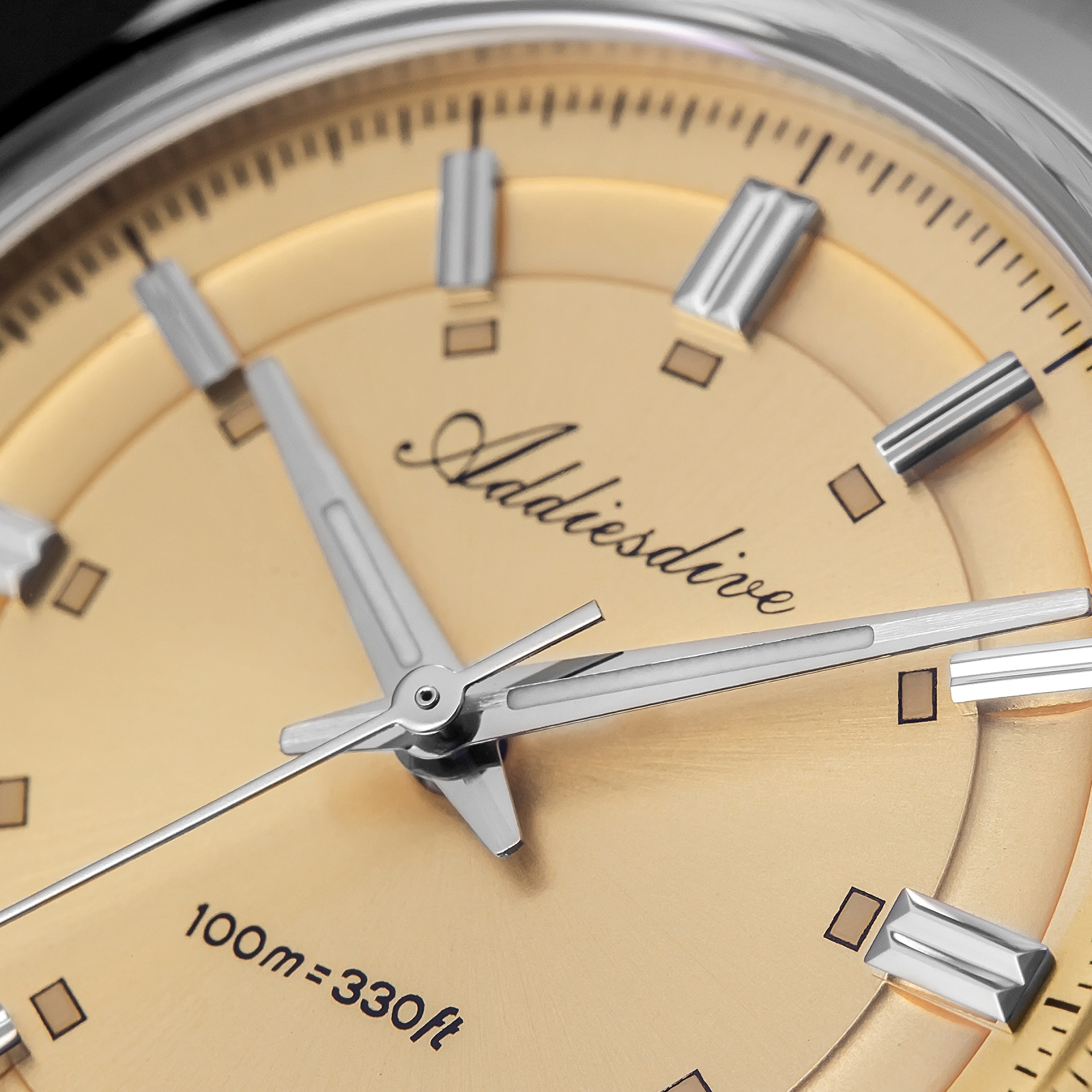 ADDIESDIVE Super Luminous Japa - Luxury Watch Box recension och pris